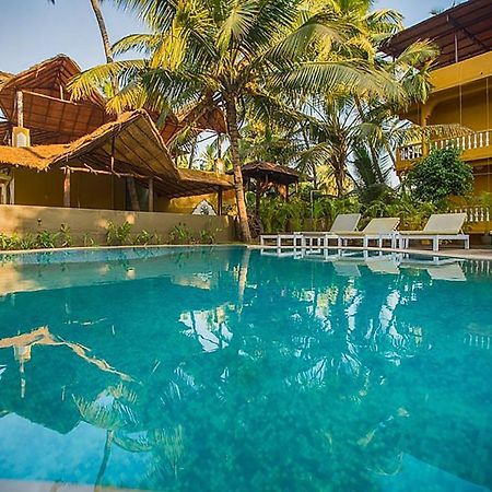 Justa Morjim Beach Resort Goa - 80 Steps From Morjim Beach Exterior photo