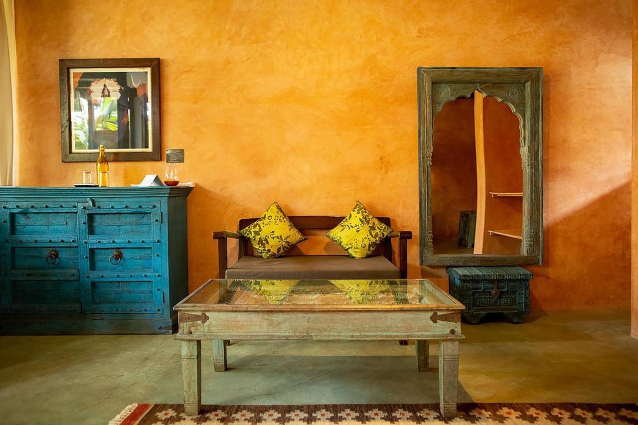 Justa Morjim Beach Resort Goa - 80 Steps From Morjim Beach Exterior photo