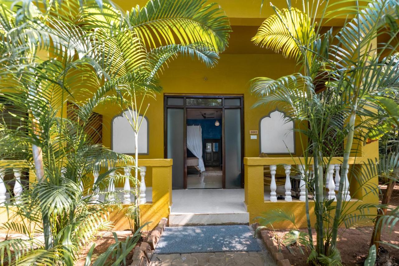 Justa Morjim Beach Resort Goa - 80 Steps From Morjim Beach Exterior photo