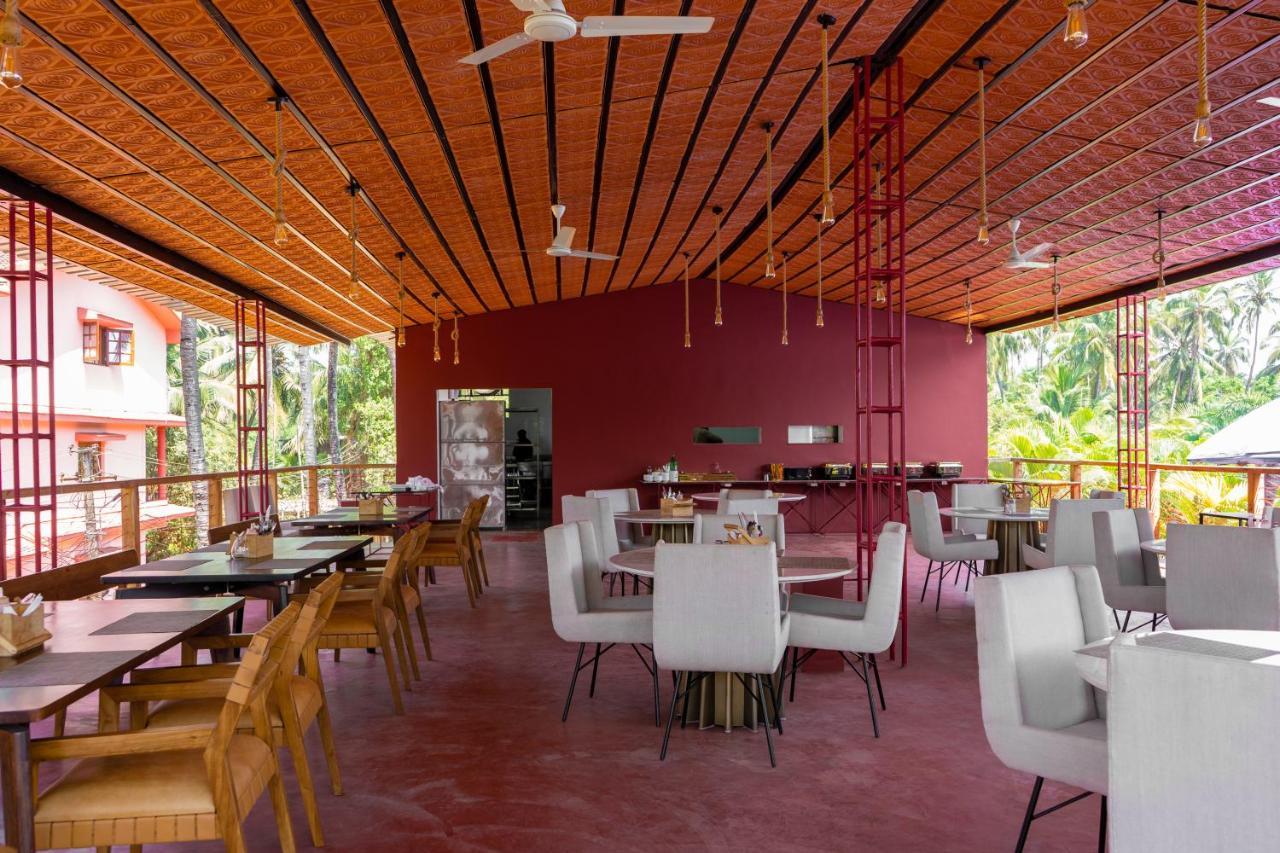 Justa Morjim Beach Resort Goa - 80 Steps From Morjim Beach Exterior photo
