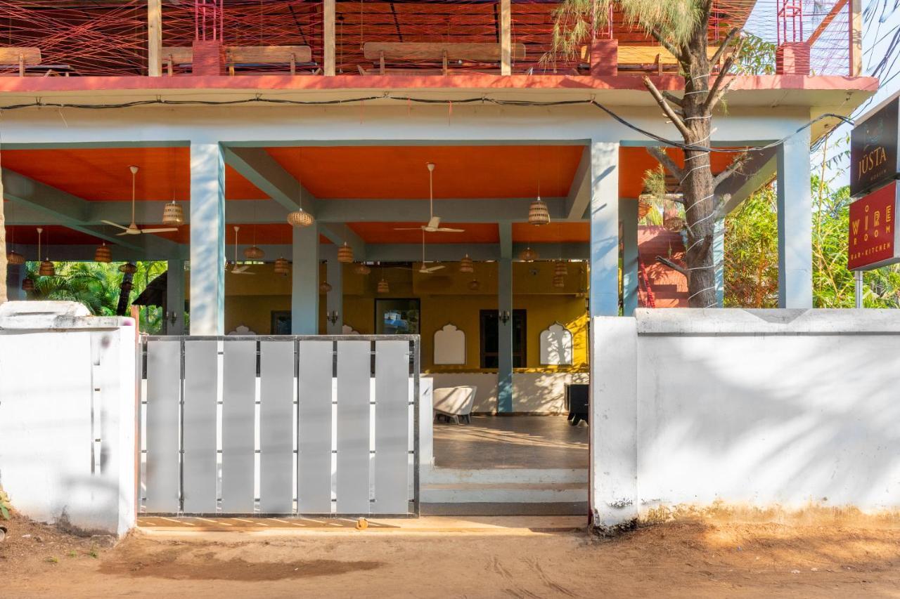 Justa Morjim Beach Resort Goa - 80 Steps From Morjim Beach Exterior photo